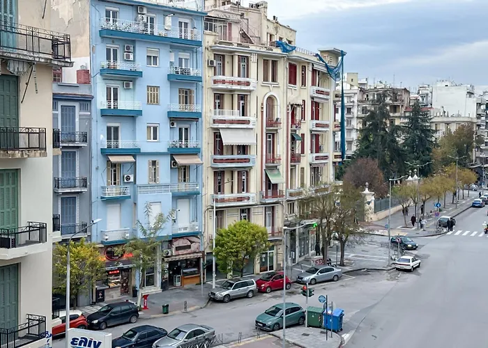 Апартаменты Luxury Downtown D4 *